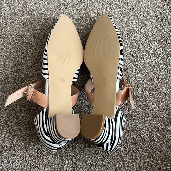 Tinstree Block Low Heel Pumps Pointed Toe Slip on Buckle Heels | Zebra | Size 10 - Picture 7 of 7